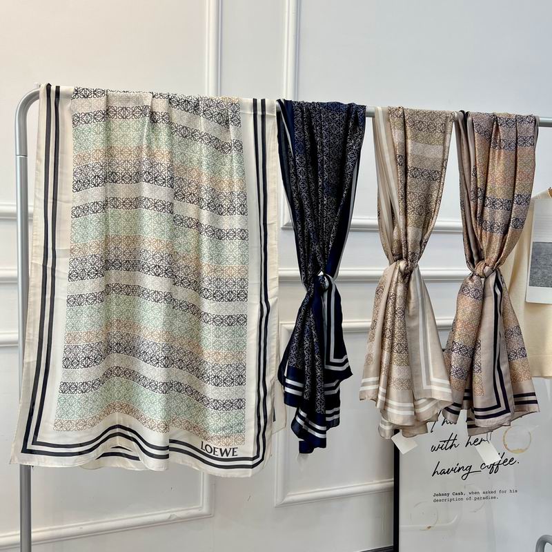Loewe silk scarf 90-180cm E (37)