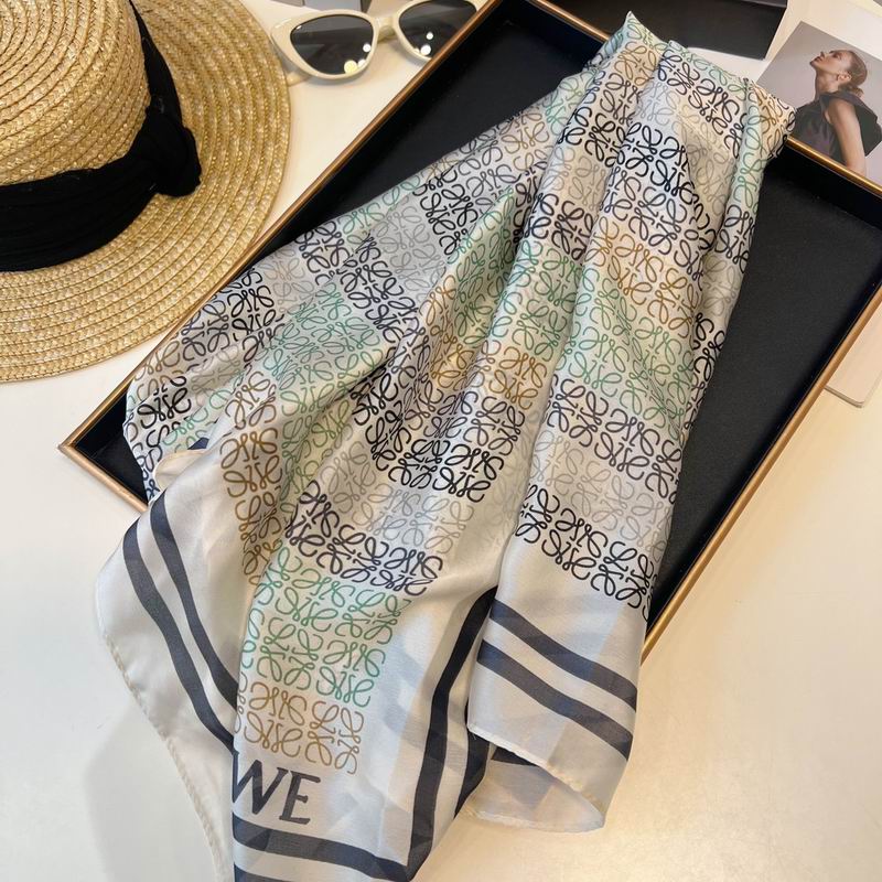 Loewe silk scarf 90-180cm E (4)