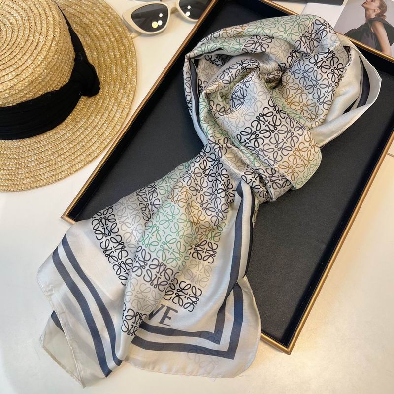 Loewe silk scarf 90-180cm E (5)
