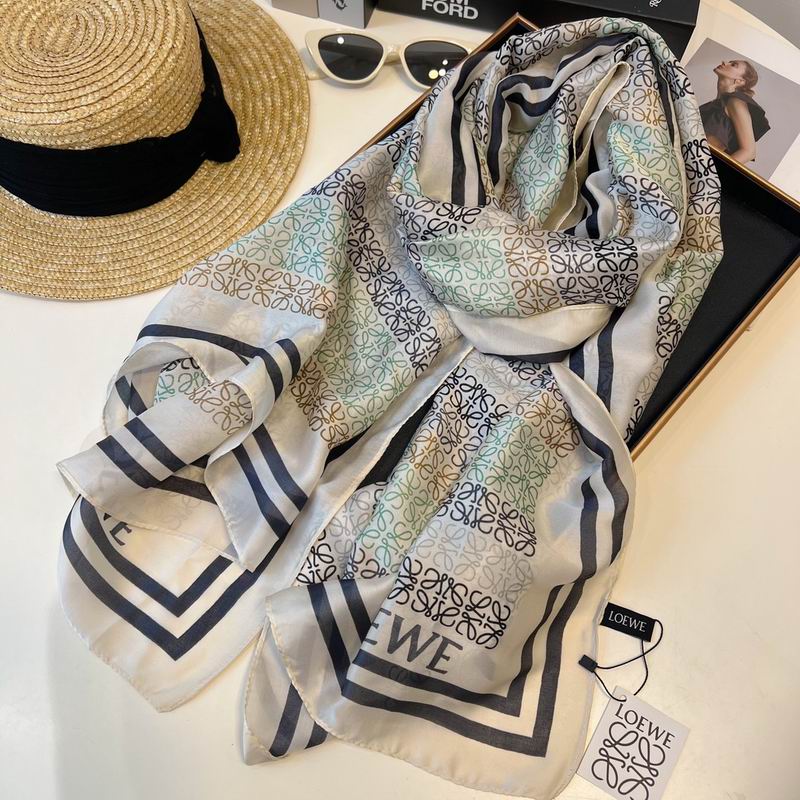 Loewe silk scarf 90-180cm E (6)