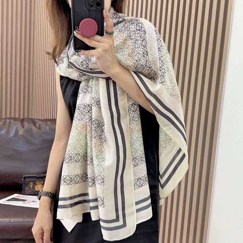 Loewe silk scarf 90-180cm E (9)