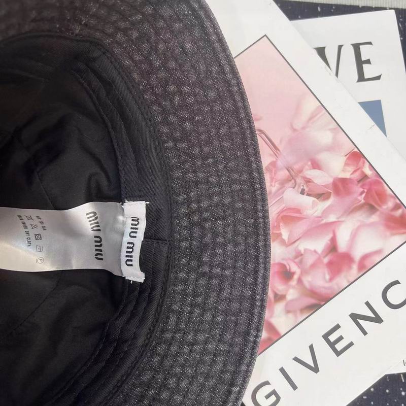 MIumiu hat dx (1264)