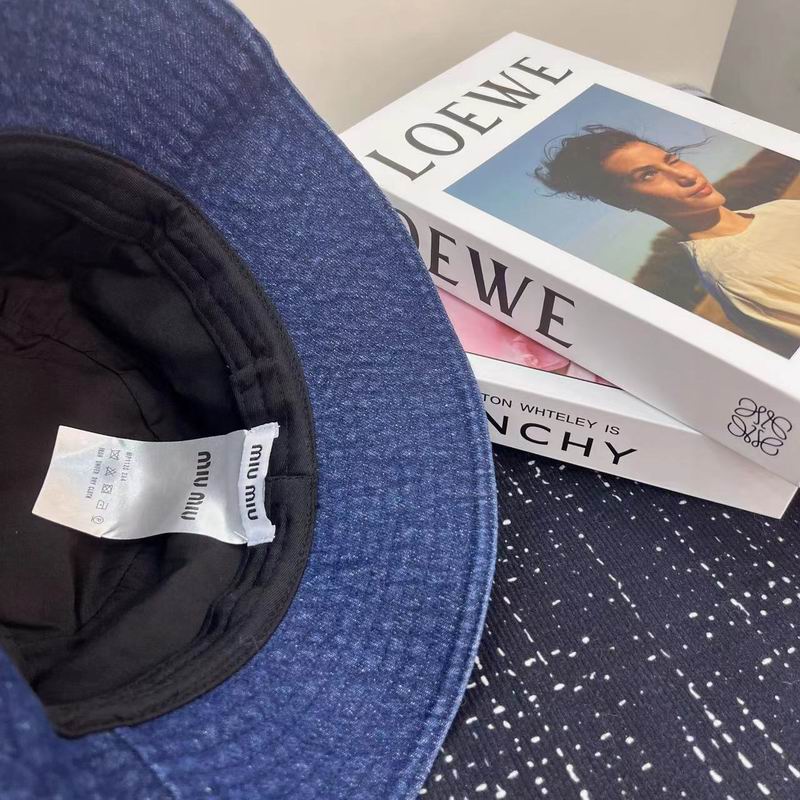 MIumiu hat dx (1269)