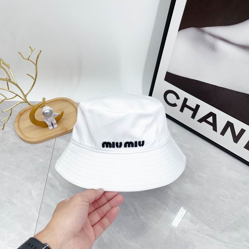 MIumiu hat dx (1607)