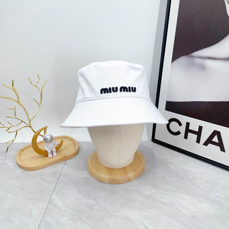 MIumiu hat dx (1611)