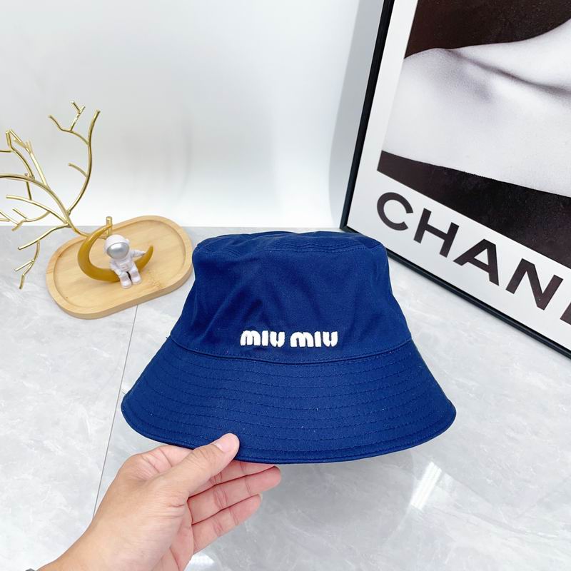 MIumiu hat dx (1616)