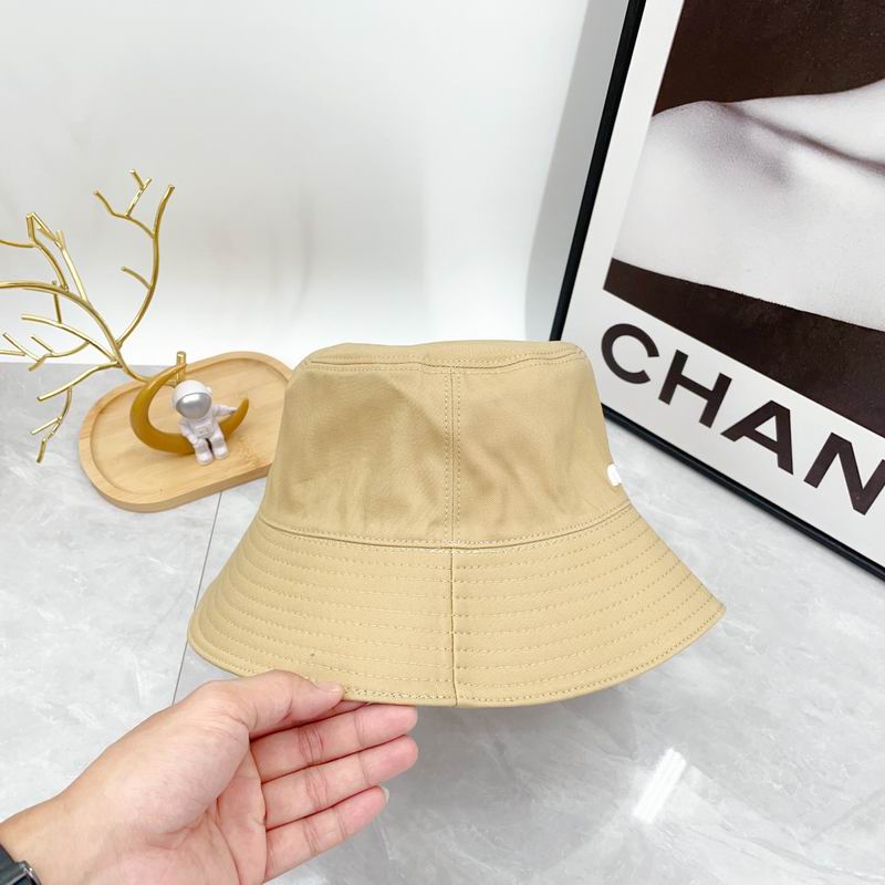 MIumiu hat dx (1633)