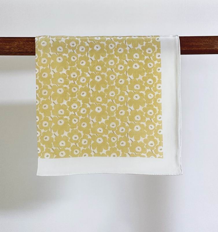 Marimekko silk scarf 70X70cm E23 (2)