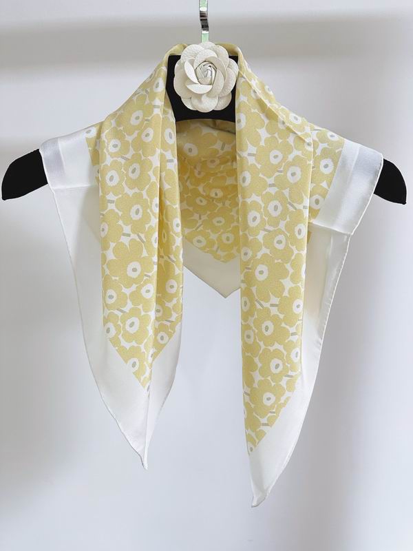 Marimekko silk scarf 70X70cm E23 (4)