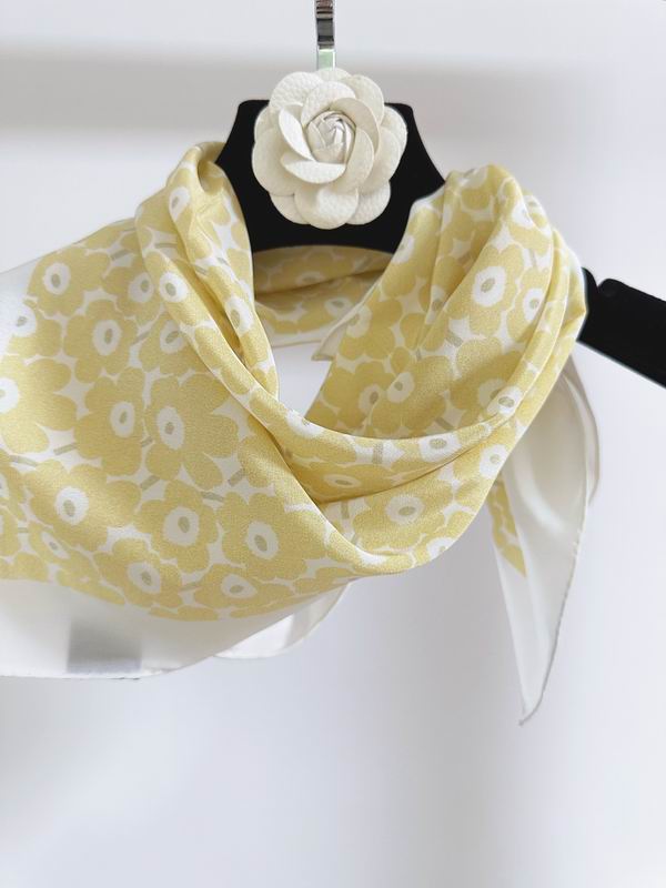 Marimekko silk scarf 70X70cm E23 (5)