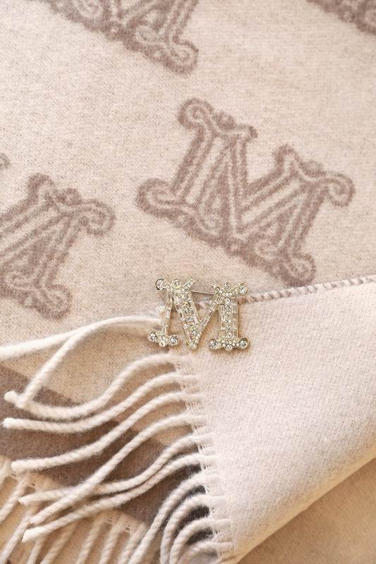 Max Mara cloak 125X125cm E (1)