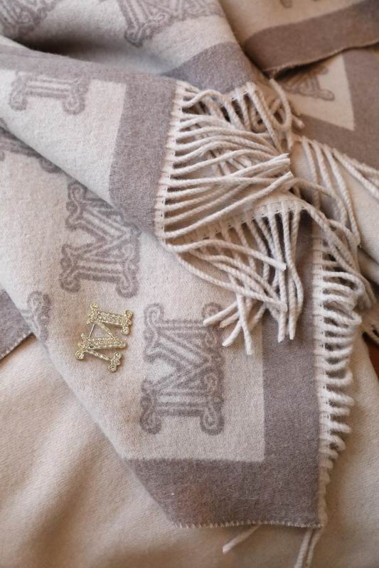 Max Mara cloak 125X125cm E (3)