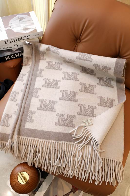 Max Mara cloak 125X125cm E (4)