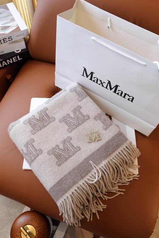 Max Mara cloak 125X125cm E (5)