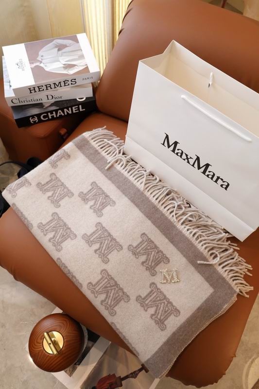 Max Mara cloak 125X125cm E (6)