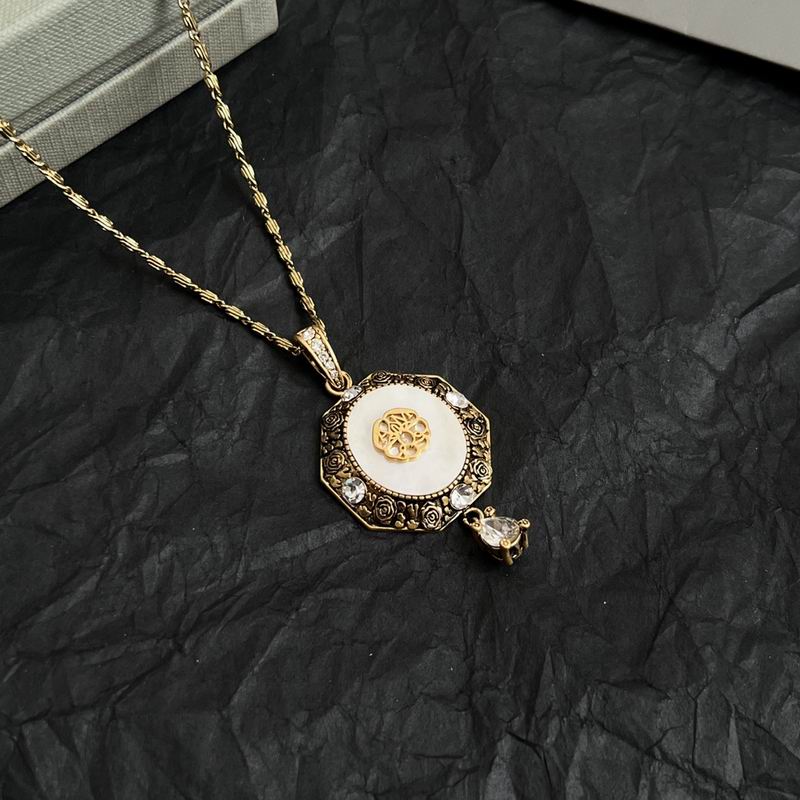 McQueen necklace 04yxh07 (5)