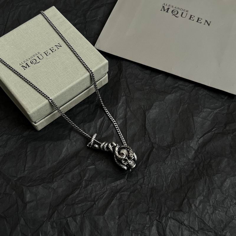 McQueen necklace 04yxh08 (1)