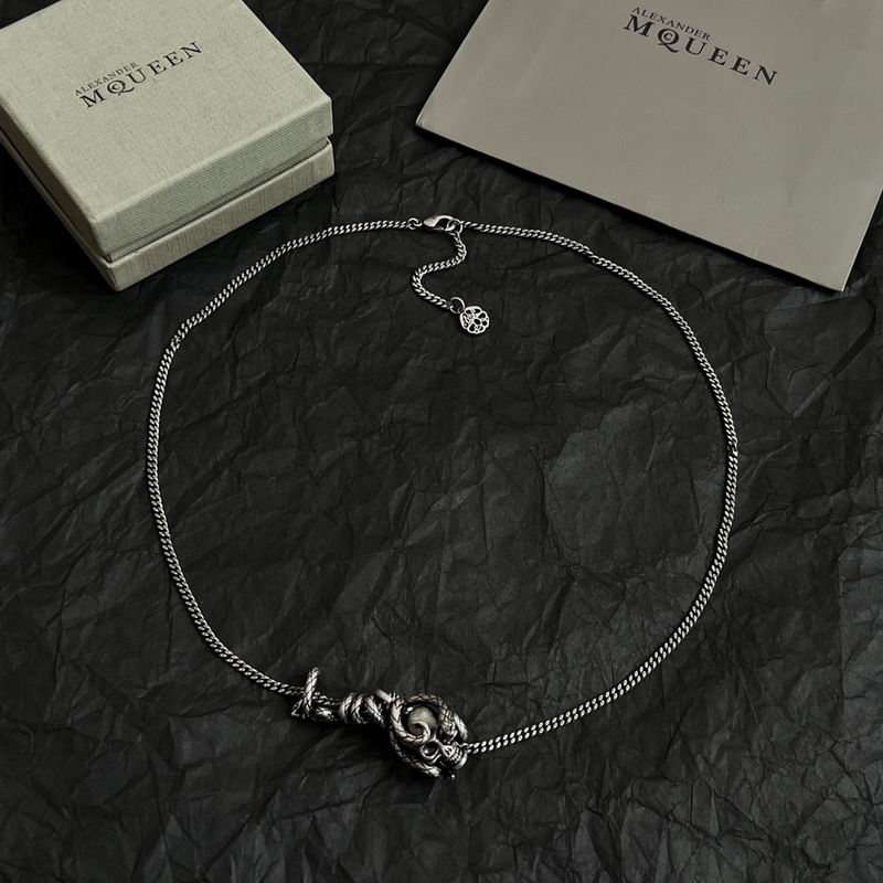 McQueen necklace 04yxh08 (2)