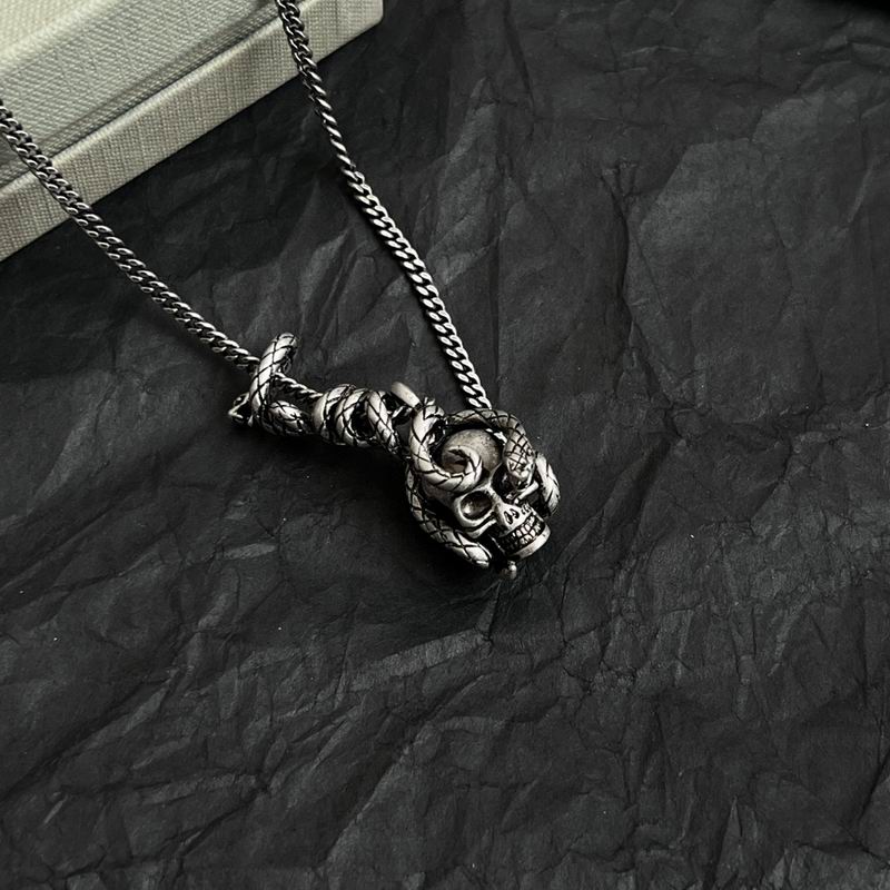 McQueen necklace 04yxh08 (3)