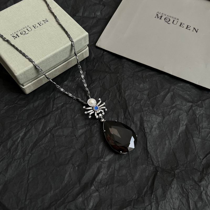 McQueen necklace 04yxh09 (1)