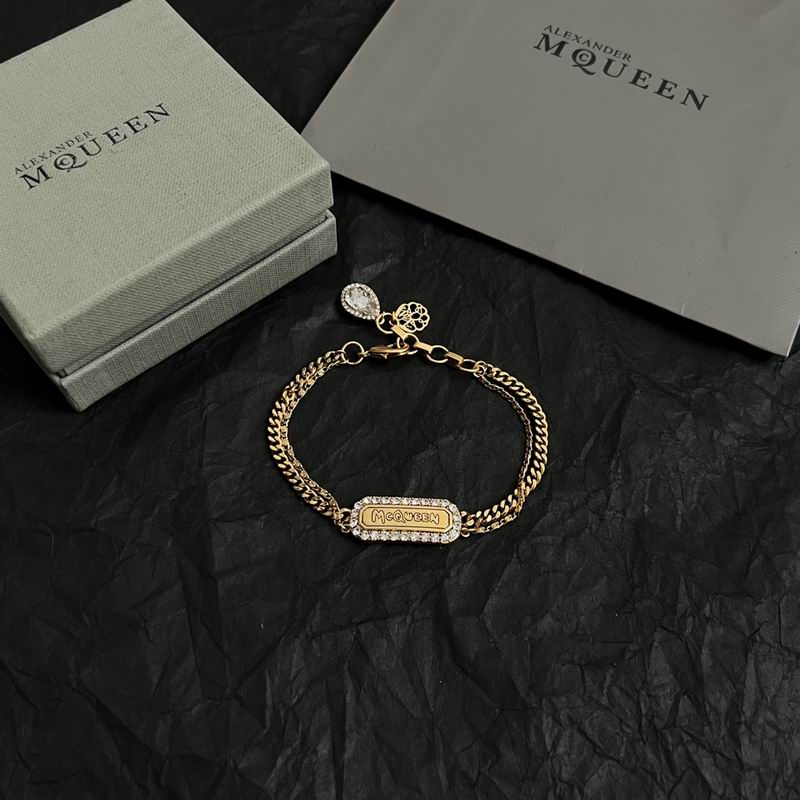 McQueen necklace 04yxh10 (1)