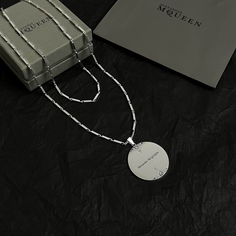 McQueen necklace 04yxh13 (1)