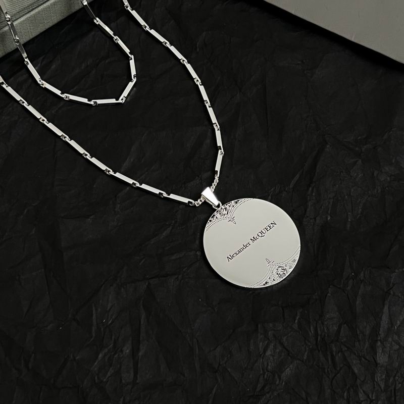 McQueen necklace 04yxh13 (3)