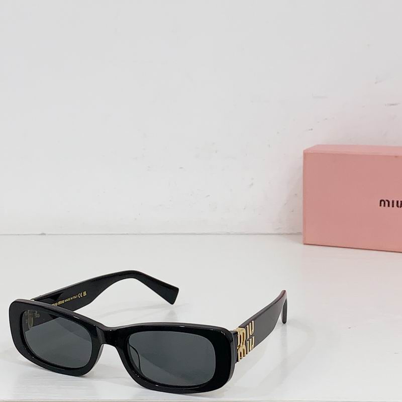 MiuMiu 08Z 54 21-145 b03