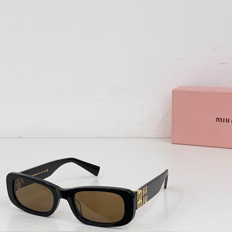 MiuMiu 08Z 54 21-145 b06