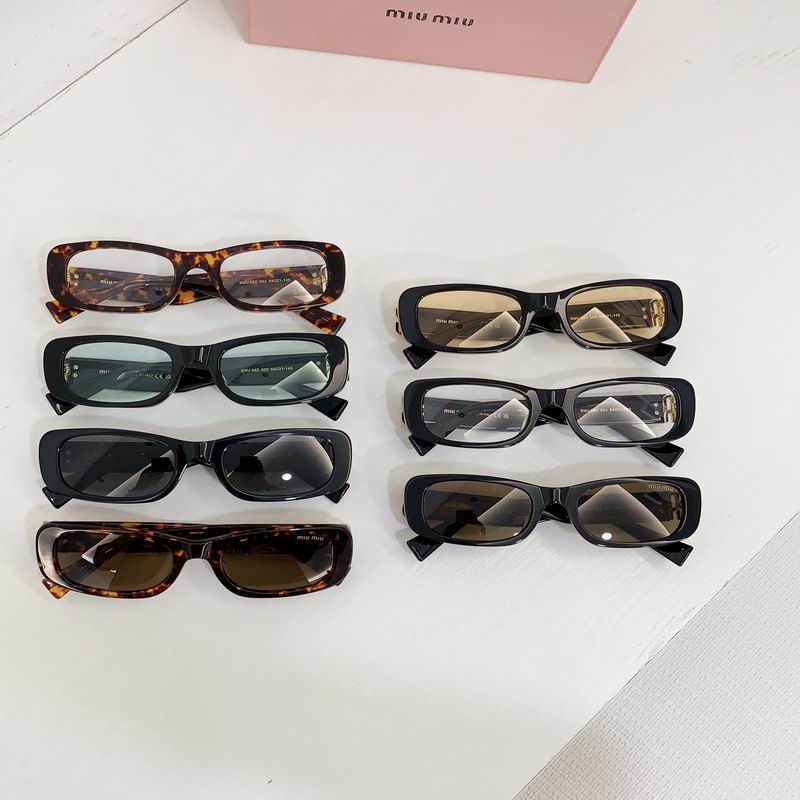 MiuMiu 08Z 54 21-145 b09