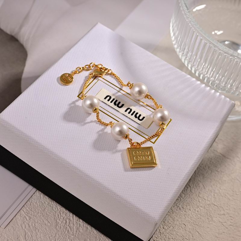 MiuMiu Bracelet 03yxh02 (2)