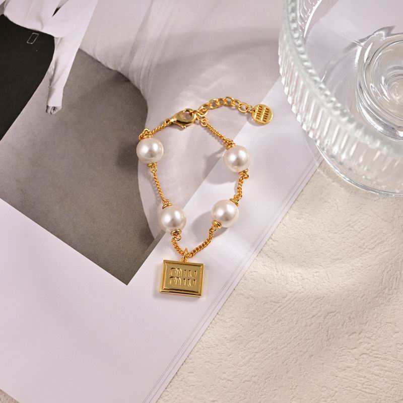 MiuMiu Bracelet 03yxh02 (3)