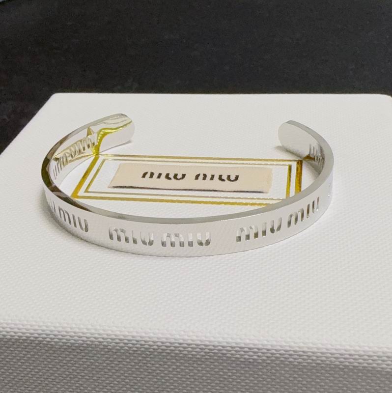 MiuMiu Bracelet 04yxh01 (2)