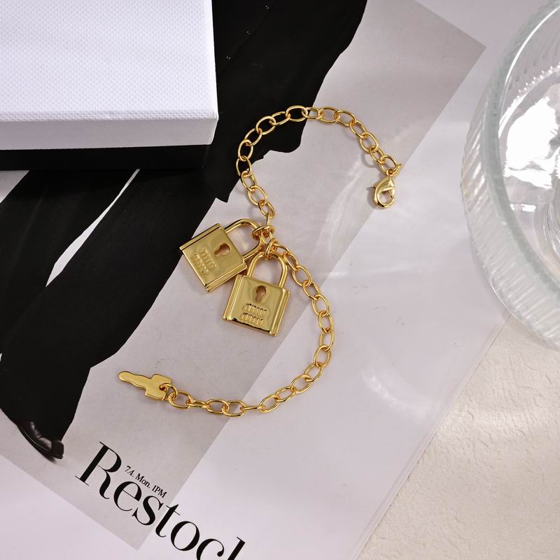 MiuMiu Bracelet 05yxh01 (6)