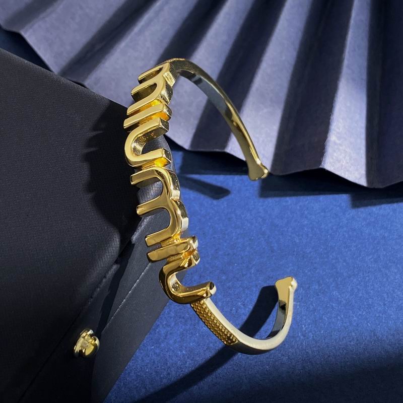 MiuMiu Bracelet 06yxh01 (1)