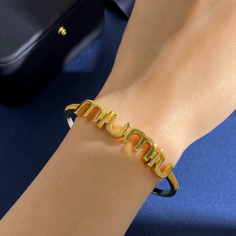 MiuMiu Bracelet 06yxh01 (6)