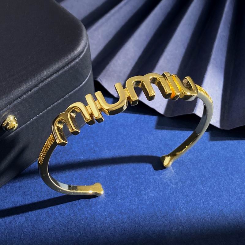 MiuMiu Bracelet 06yxh01 (9)