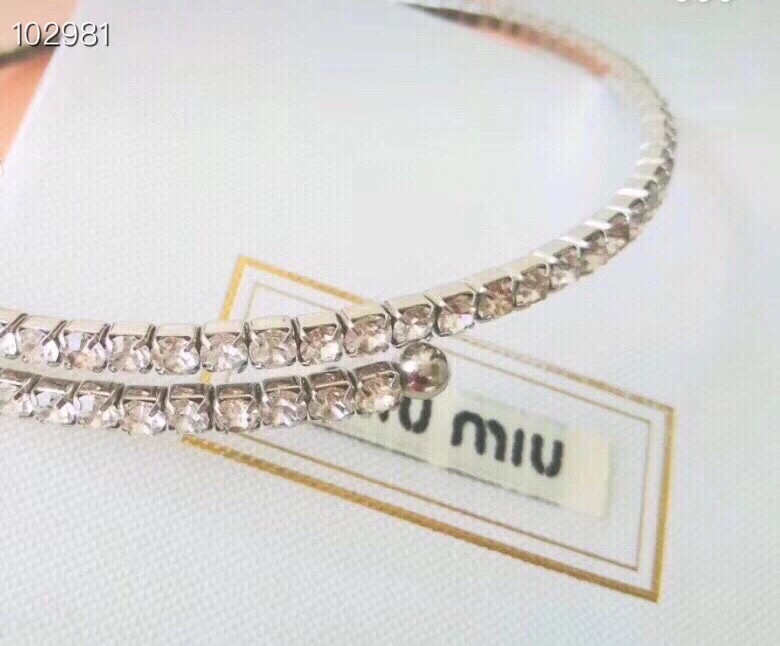 MiuMiu Necklace 05yxh01 (3)