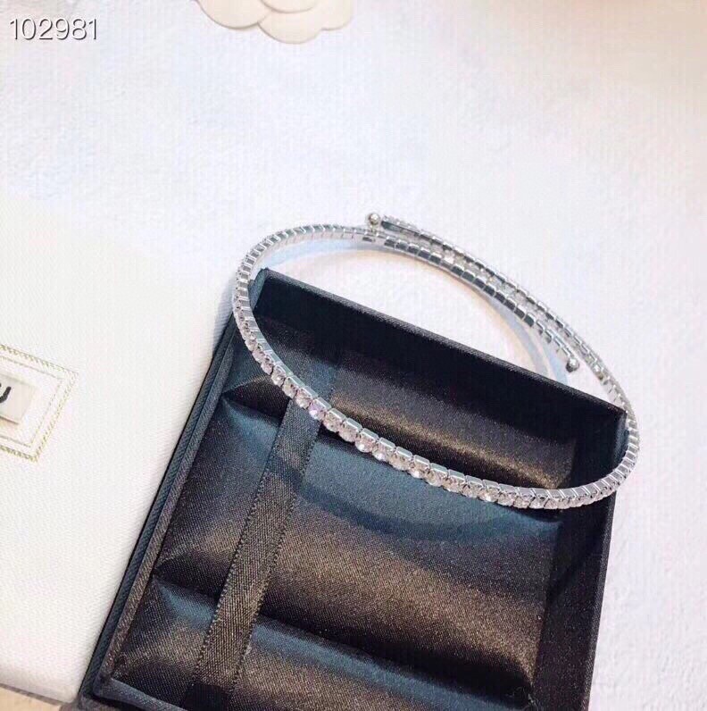 MiuMiu Necklace 05yxh01 (4)