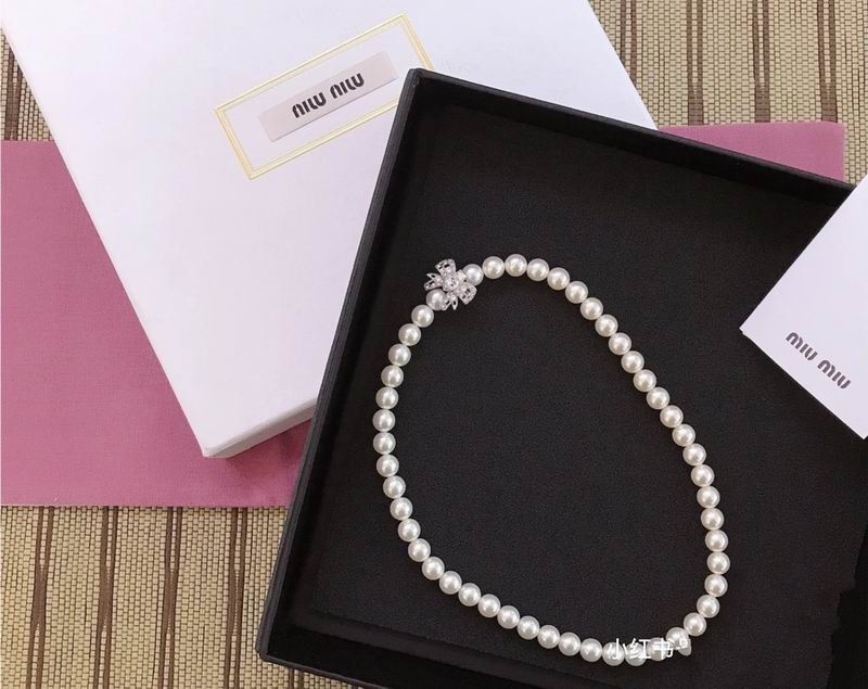 MiuMiu Necklace 06yxh01 (2)