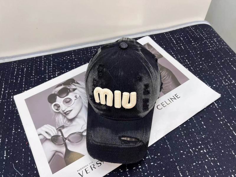 Miumiu cap dx (185)
