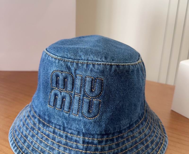 Miumiu hat dx (626)