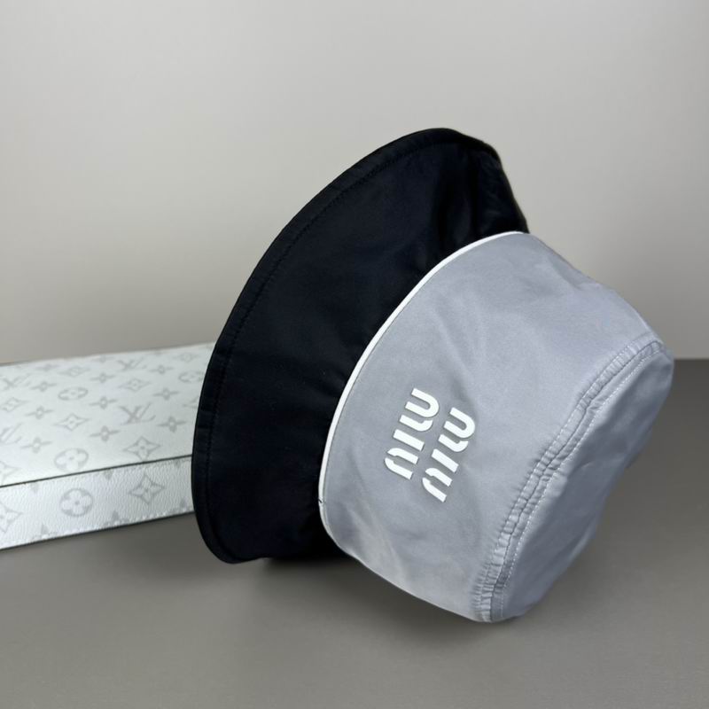 Miumiu hat dx (632)