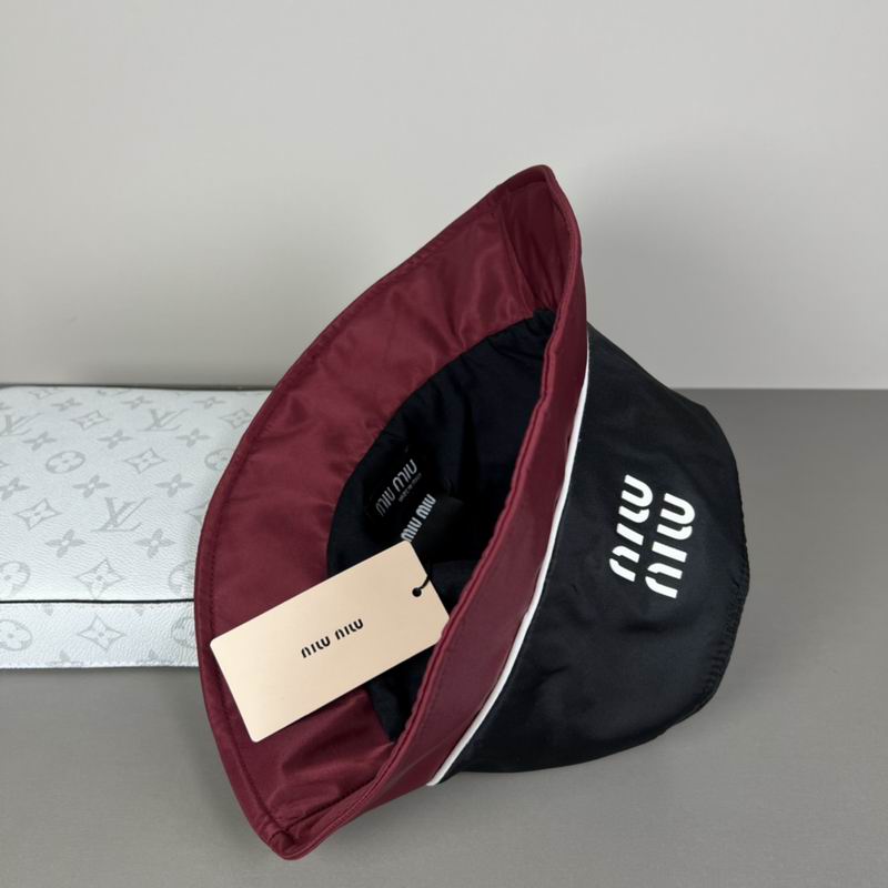 Miumiu hat dx (639)