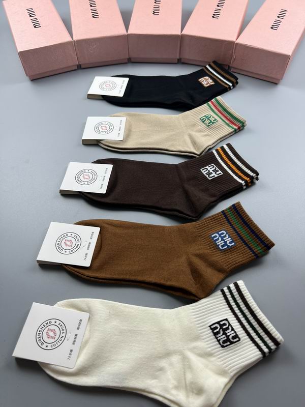 Miumiu socks  (1)