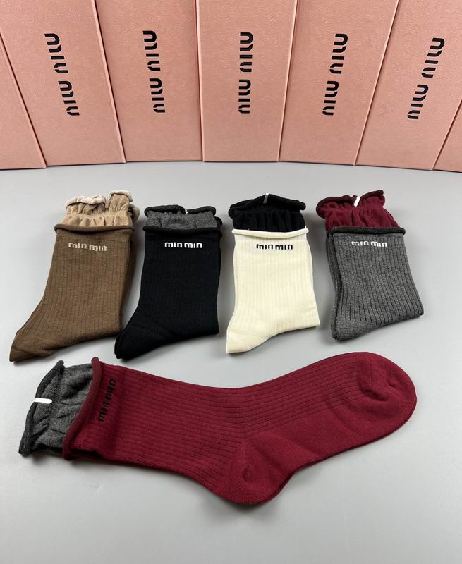 Miumiu socks  (3)