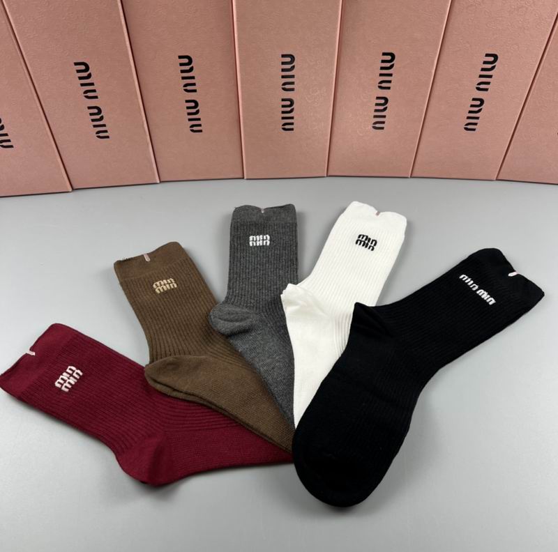 Miumiu socks  (3)