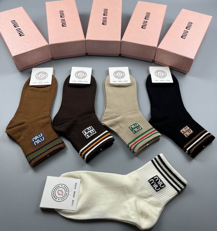 Miumiu socks  (3)