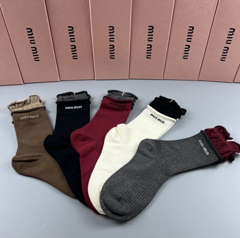 Miumiu socks  (4)