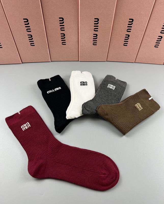 Miumiu socks  (4)